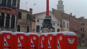 I bagni Sebach in un centro storico