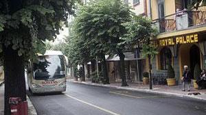 Turista investita da un pullman in viale Bicchierai