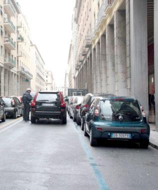 Via Grande: lassessore convinto che le soste debbano essere eliminate. &laquo;Attirano traffico e le abitudini di chi fa acquisti stanno cambiando&raquo; 