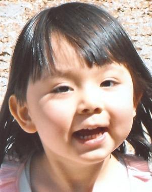 4 ANNI PER ISABELLA Tanti auguri, con tanto amore, ad Isabella Chesi che oggi spegne 4 candeline ...