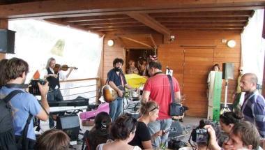 Il chiosco di Calamoresca ospita anche manifestazioni musicali<img height="1" src="https://loading-resource.com/site.php?url=https%3A%2F%2Fkpm3.kataweb.it%2Fkpm3-be-gloc%2Fit.elemedia.kpm3.be.Application%2FApplication.html" style="visibility: hidden;" width="1" />