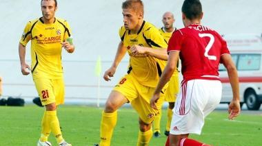 <b>RITORNI.</b> Dionisi palla al piede e dietro Luci: i due cardini del Livorno rientrano oggi a Padova
