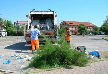 I lavoratori dellAsmiu sono in stato di agitazione per i tagli ai servizi annunciati dallazienda; lo sciopero &egrave; stato annunciato, ma la data non &egrave; stata fissata 