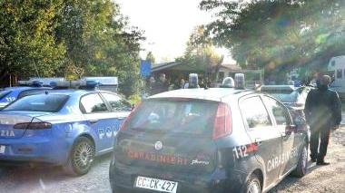 Forze dell’ordine in massa al campo nomadi di via Nazario Sauro