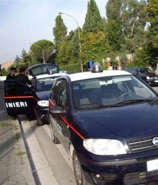 Un controllo sulle strade del centro di Cascina    