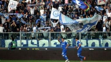 A sinistra il primo (sopra) e il secondo (sotto) gol di Tavano A destra Ciccio esulta sotto la Maratona