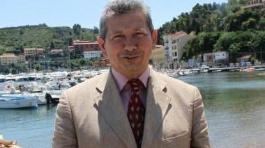<b>SOTTO ACCUSA </b>Il sindaco di Monte Argentario Arturo Cerulli