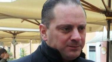 Da sinistra: il vice sindaco Andrea Zanetti, il negoziante Francesco Bajni (Ccn Carrara), il presidente della Proloco Florio Bontempi, il presidente della circoscrizione di Marina Fausto Cenderelli
