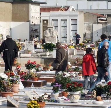Giorni dedicati a ricordare le persone che non ci sono più
