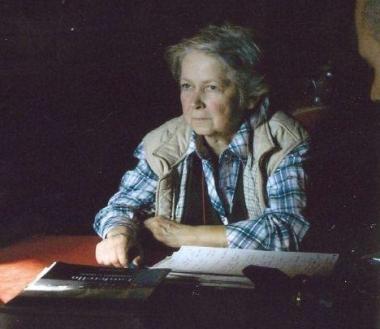 Sopra a sinistra Lucia Fedi. A destra un soffione in attivit&agrave;   