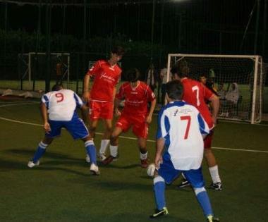 La squadra del Real Bradipo che partecipa al torneo dello Sporting Club Mezzana    