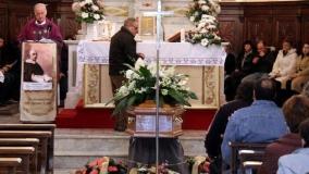 <b>OLIVOLA SALUTA ENRICA.</b> Il funerale di Enrica Pavoletti ieri pomeriggio