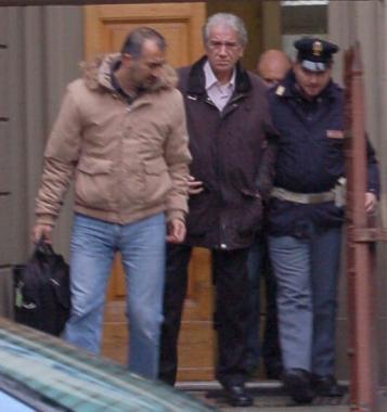 Voli al centro al momento dell’arresto
