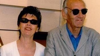 Sopra un presidio dei lavoratori e a sinistra Dianora e Augusto Allegri