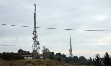 <b>CONTESTATO.</b> Il traliccio di Pedona    