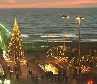<b>NATALE.</b> Addobbi al pontile di Forte  