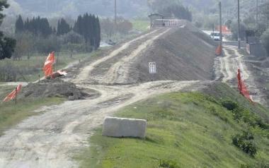 <b>SERCHIO</b> Lavori lungo largine          