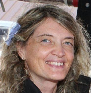 Sopra Francesca Moscatelli In alto lAlbicocco 