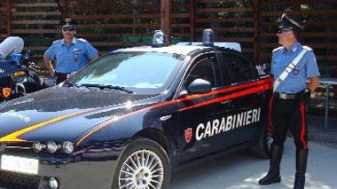 Rapina in banca a Vaiano, due malviventi portano via mille euro