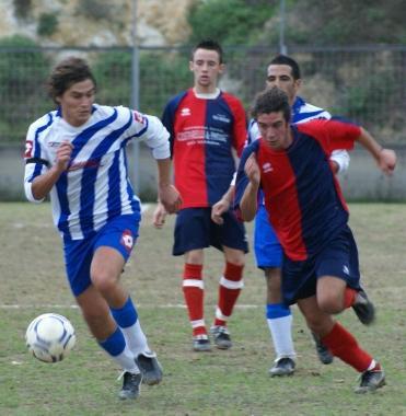 Azione di gioco tra Costa Ovest e Rio Marina  