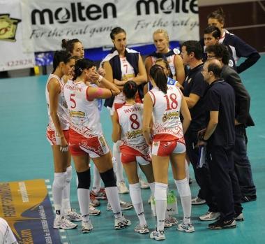 Un timeout delle ragazze biancorosse    