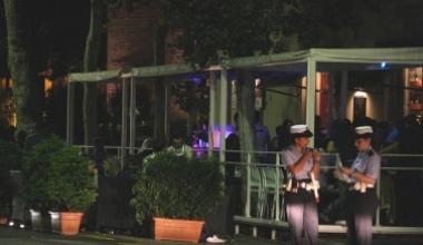 Seguito fino a casa e rapinato il titolare del Caffè 21