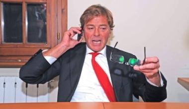 «Italia, ti voglio parlare» Spende 20mila euro per un appello sul Corsera