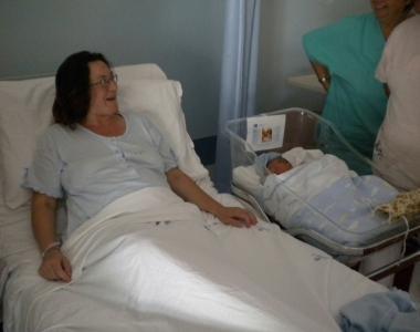 Isabella Suffredini con la piccola Cristina appena nata  