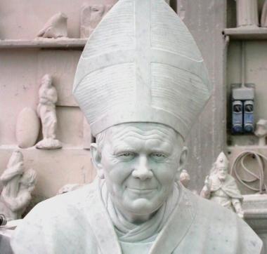 Il busto di papa Wojtyla 