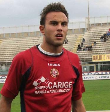 <b>GIOVANI IN GAMBA. </b>Francesco Bardi da domani in ritiro con lItalia Under 21 a destra: Filkor e Bigazzi salutano il pubblico    