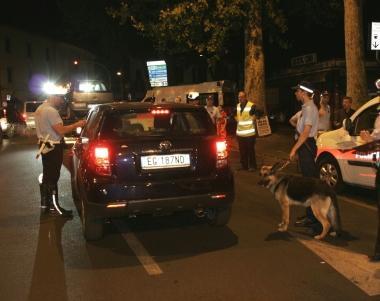 Guidano senza patente: due cinesi e un italiano nella rete dei vigili