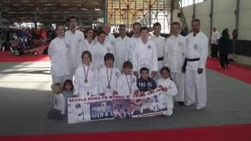 <b>ARTI MARZIALI</b> I ragazzi di Calci e San Giuliano scesi in pedana a Carrara