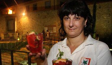 Formate 10 donne barman coi soldi Linea 1