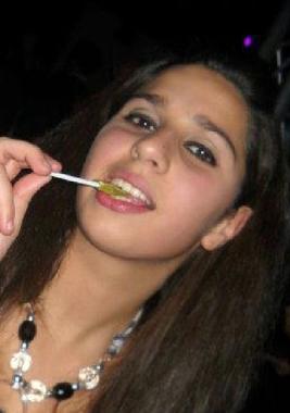  18 anni per Sofia. Da Sonia, mamma Anna, papà Domenico, dai nonni, cugini, zii, Manola e ...