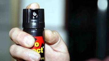 Bomboletta di spray urticante