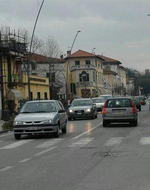 Traffico in viale Puccini 