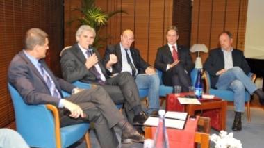 I relatori del convegno e uno scorcio del pubblico