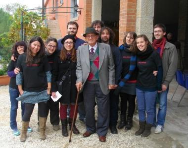 <b>BABBANINI.</b> Lideatore del museo e i ragazzi che hanno collaborato 