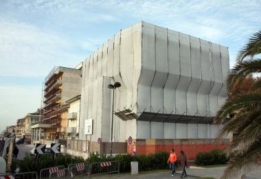 <b>CANTIERI.</b> Lex Hotel Berna davanti al Cavalluccio 