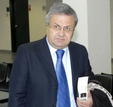 Il sostituto procuratore Filippo Maffeo e l’esterno dell’ospedale di Cecina