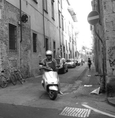 Invertita la marcia in via Pietro Gori