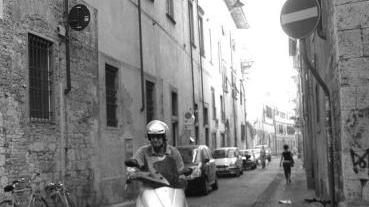 Invertita la marcia in via Pietro Gori