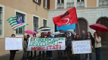 Sit-in dei disoccupati della Giolfo