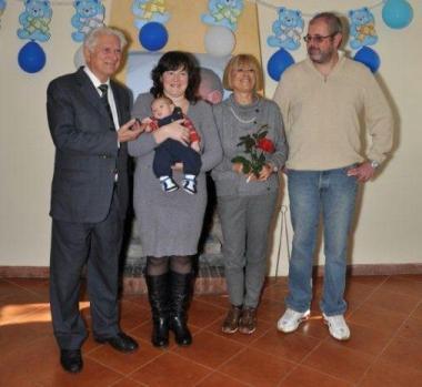 Il sindaco Favilla festeggia con la famiglia Martinelli  