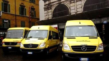 Alcuni scuolabus dell’amministrazione comunale
