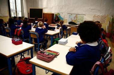 Linterno di una aula in una scuola elementare  