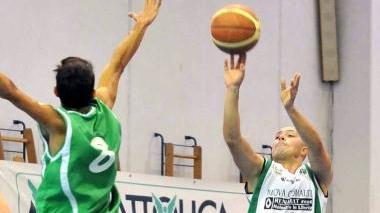 A destra, Riccardo Ferrari della Nuova Comauto