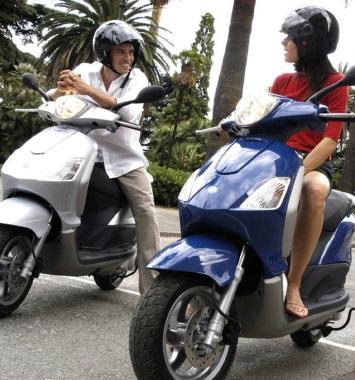 Lo scooter Fly prodotto con il marchio Piaggio 