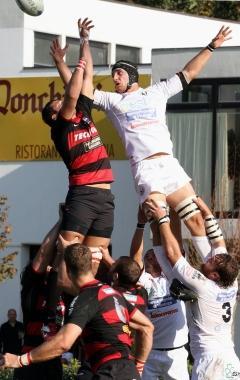 Una touche nel match contro il Reggio Emilia 
