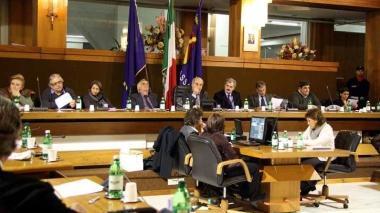 <b>ASSESSORE. </b>Alessandro Volpi guida l’assessorato Bilancio e Finanze. A sinistra: un consiglio comunale